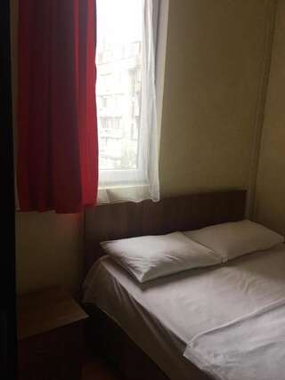 Отель HOTEL SUBTROPIK Батуми Стандартный трехместный номер-1